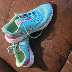 Girls nike revolution